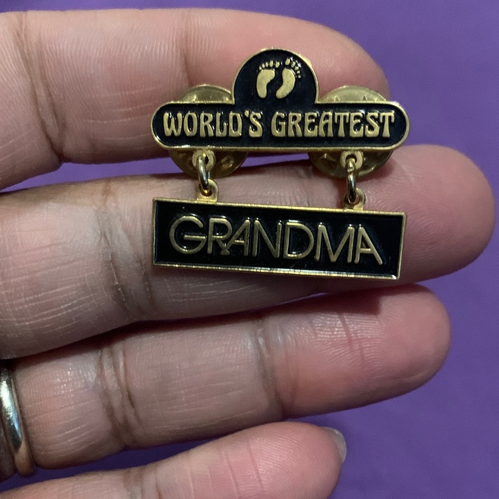 Vintage World's Greatest Grandma Pin